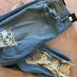 Fashion Nova “You go girlfriend” boyfriend jeans